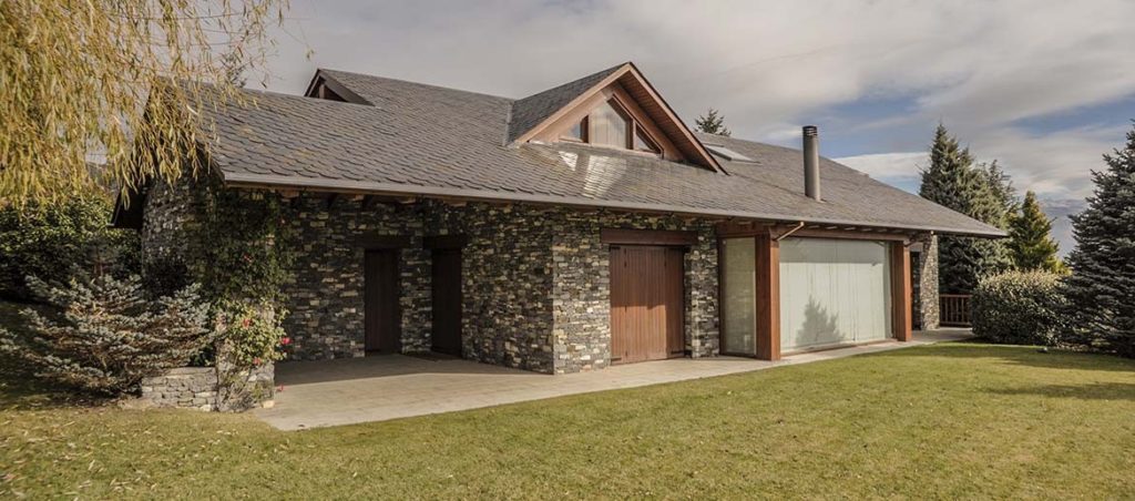 Constructora de viviendas unifamiliares en La Cerdenya, Puigcerdà y alrededores